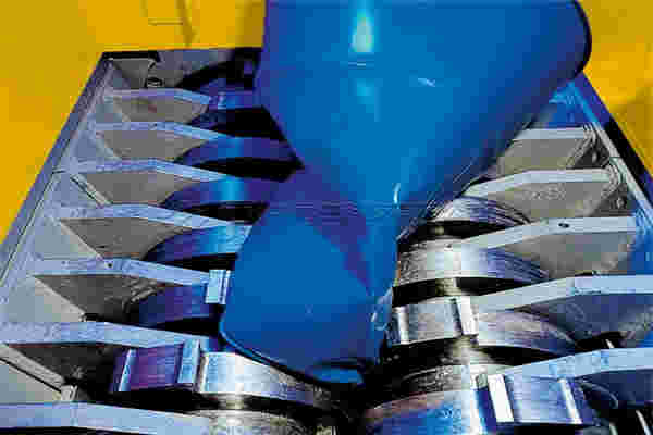 如何控制撕碎機(jī)出料的粒度？