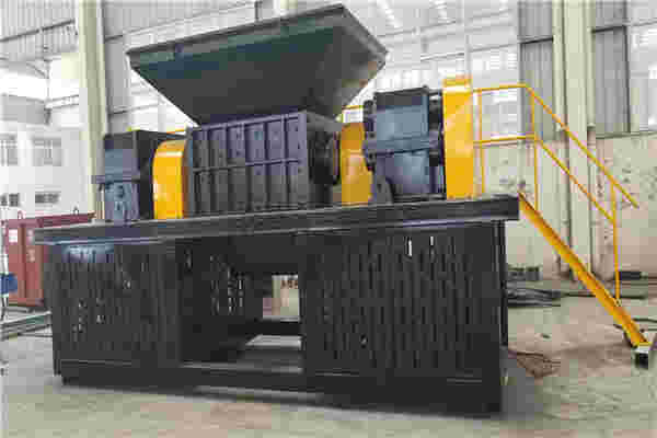 雙軸撕碎機(jī)合理潤(rùn)滑的小技巧