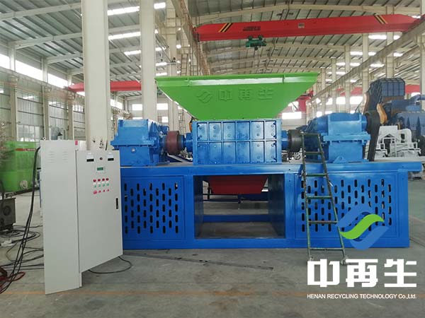 金屬粉碎工業(yè)的發(fā)展中，撕碎機起到很大推動作用